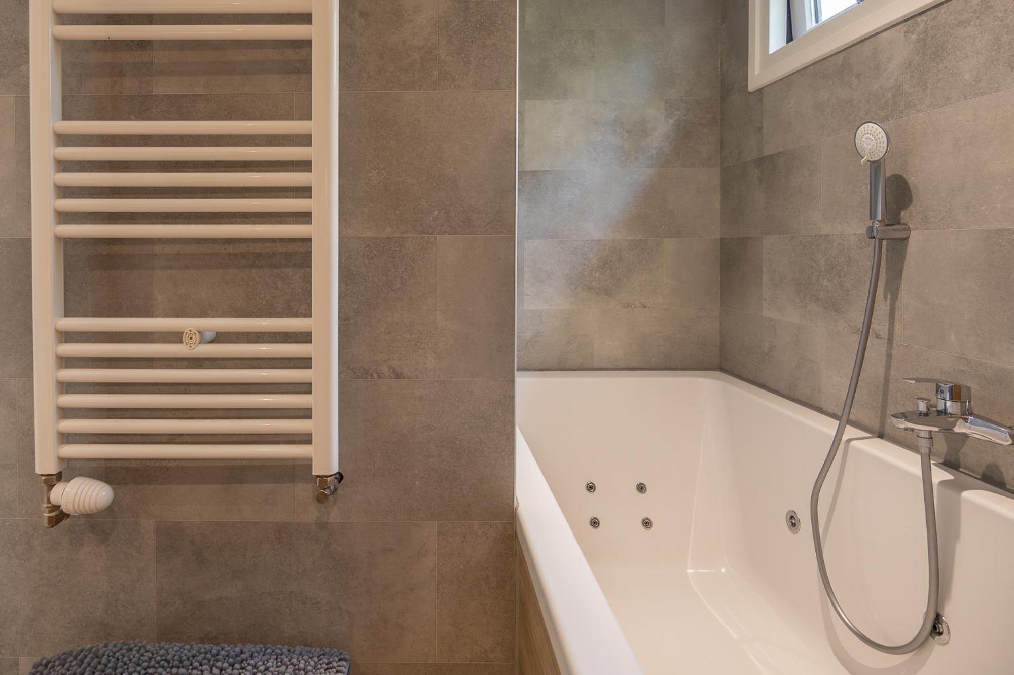 Vakantiehuis Veluws Genieten Met Whirlpool En Sauna Doornspijk Exterior photo